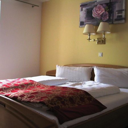 Wellnesshotel & Restaurant Hexenschopf 로핀겐 외부 사진